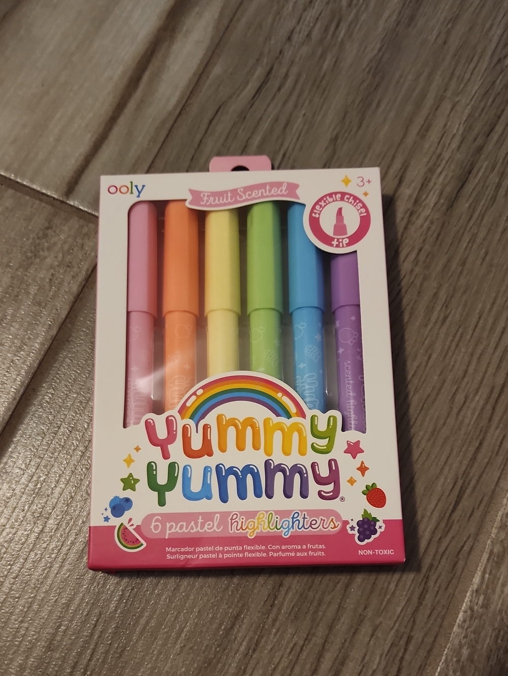 NWT Yummy Yummy 6 Scented Pastel Highlighters